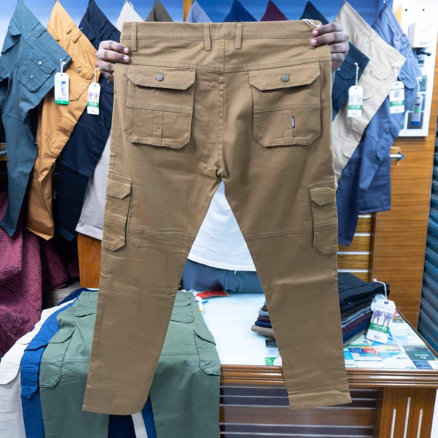 "ডিপ খাকি কালার" কার্গো প্যান্ট রেগুলার সাইজ (২৭ থেকে ৩৪)