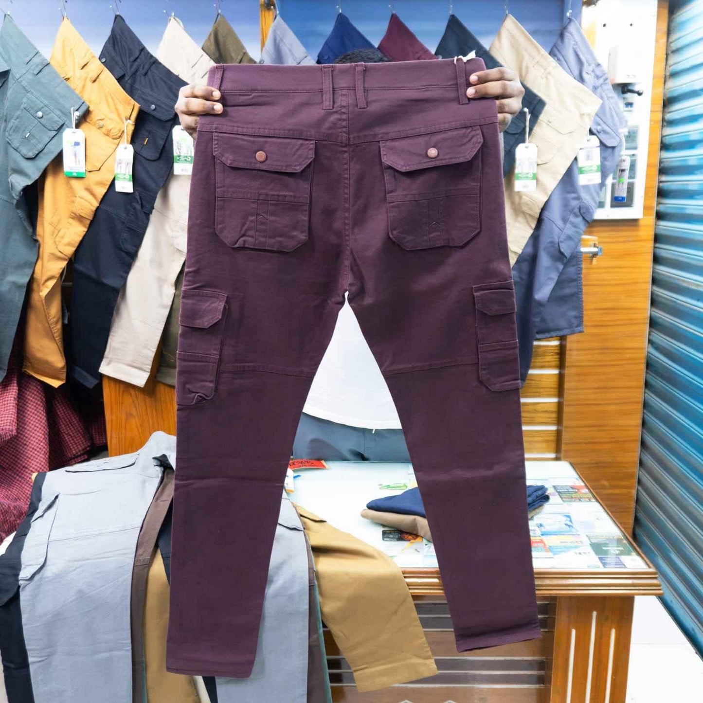 "মেরুন কালার" কার্গো প্যান্ট রেগুলার সাইজ (২৭ থেকে ৩৪)